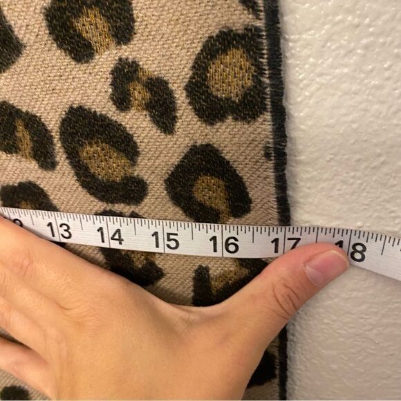 BP brown Animal cheetah leopard Print Scarf mid weight cozy fringe 17x80 - Picture 7 of 8